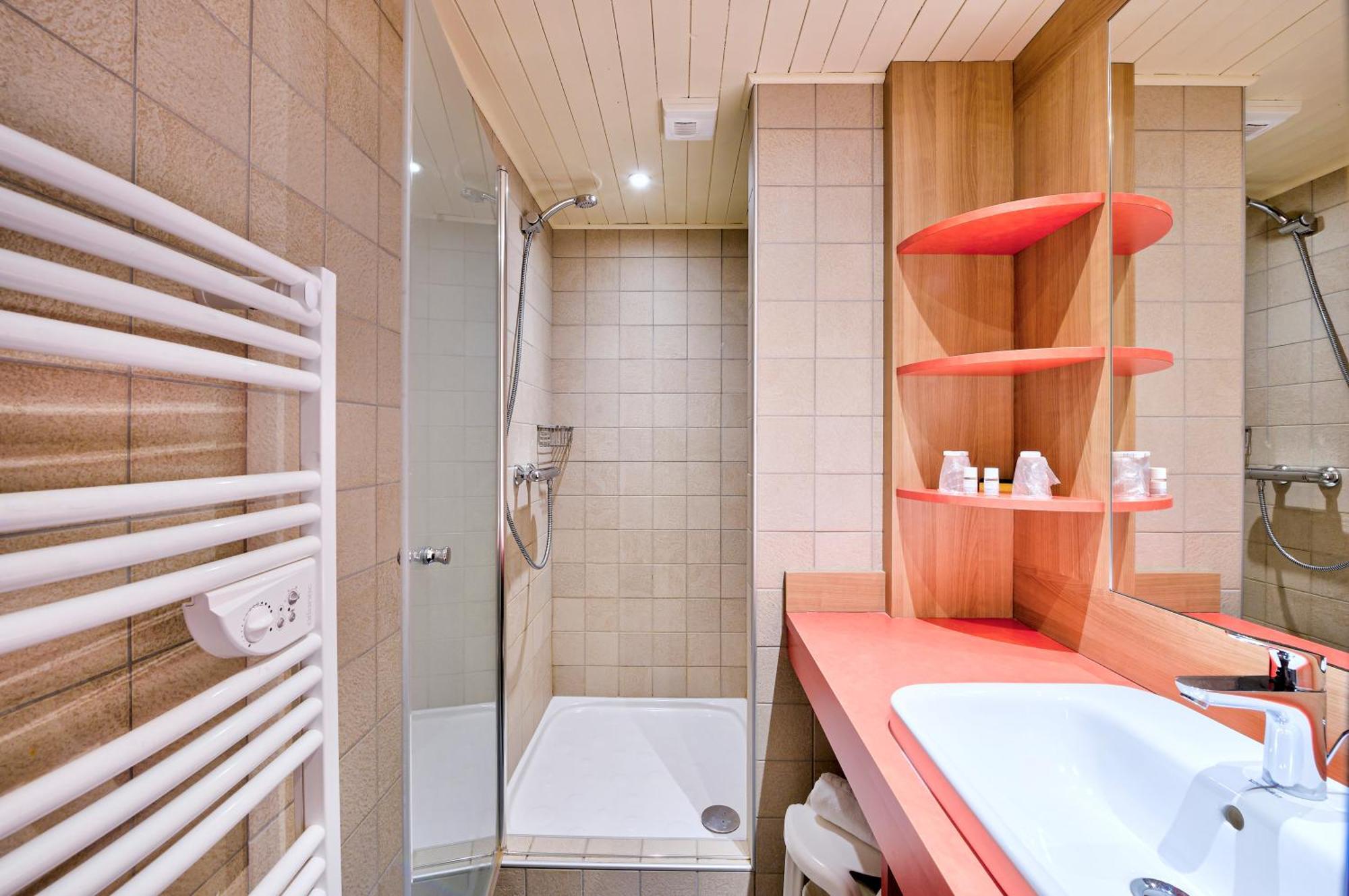 Village Club Les Tavaillons เลการ์รอซ-ดาราช ภายนอก รูปภาพ