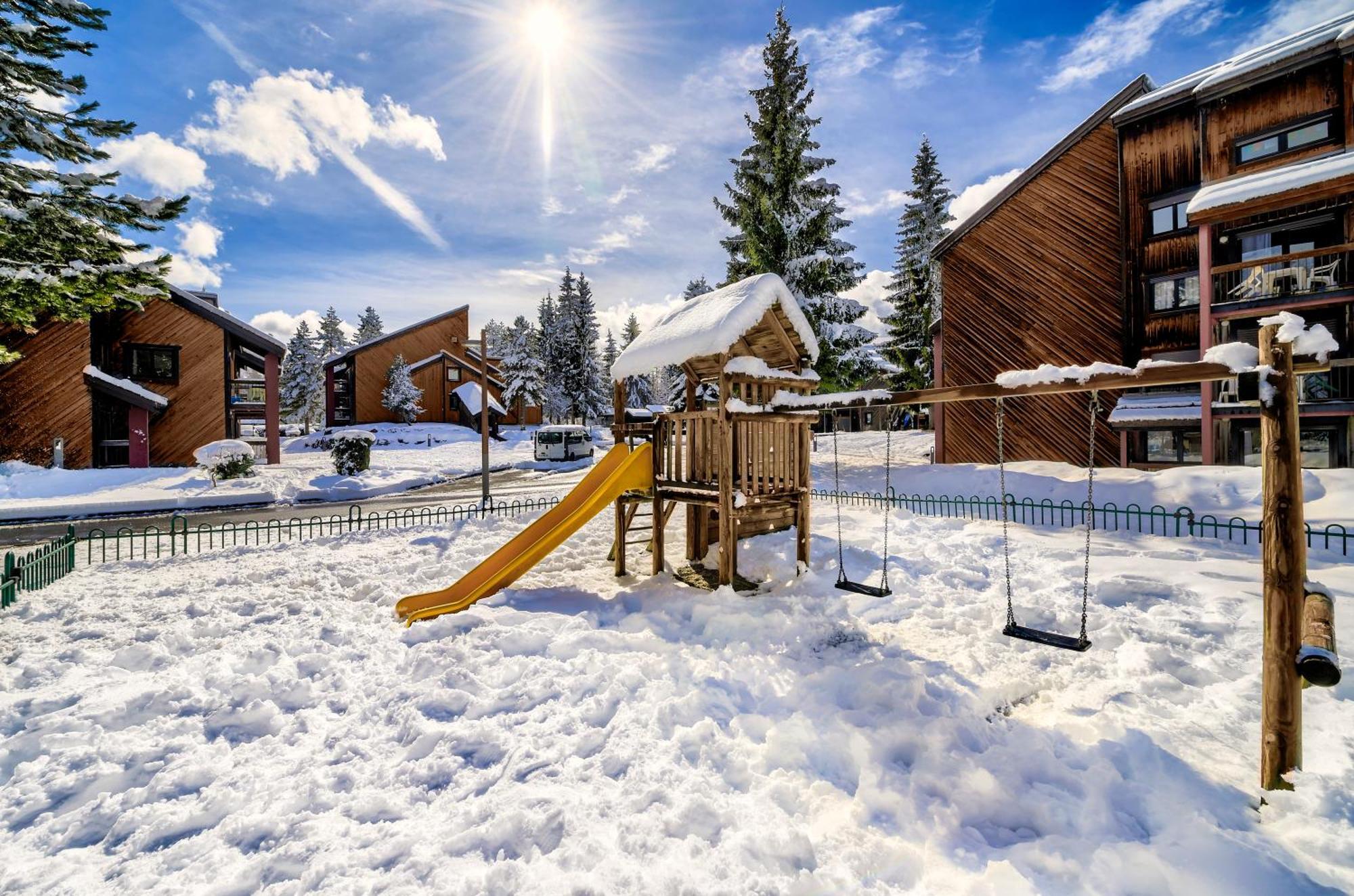 Village Club Les Tavaillons เลการ์รอซ-ดาราช ภายนอก รูปภาพ